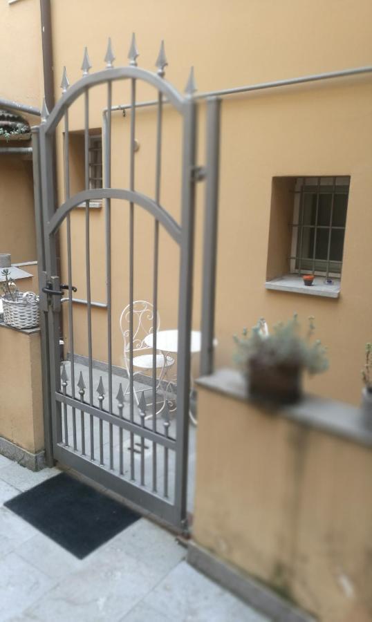 Casina Centotrecento-Romantic & Quite Apartment- Bologna Luaran gambar